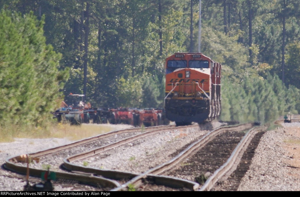 BNSF 8373 leads